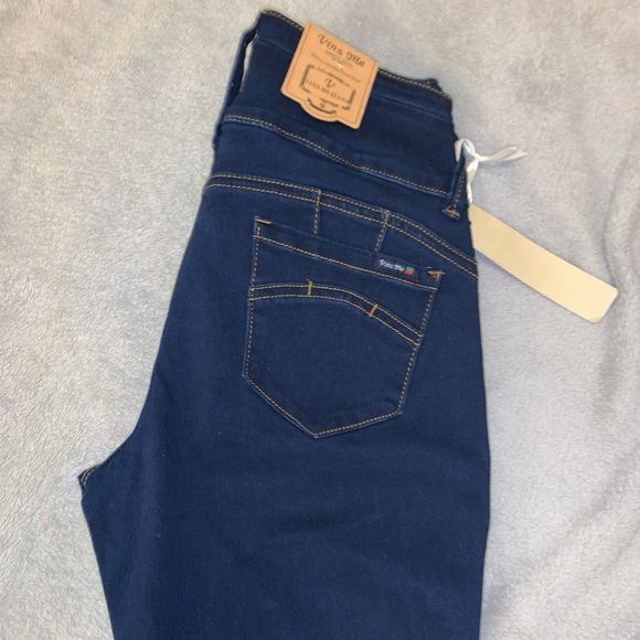 High Waisted Jeans - Picture 3 of 3